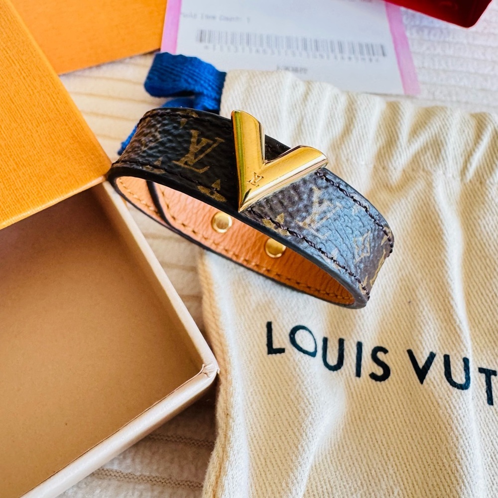 Louis Vuitton Monogram Brown Essential V Bracelet with Gold Accents size 15 - Picture 6 of 15